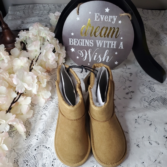 George Toddler Girls' Hug Boots - Tan sz 8 - Picture 2 of 4